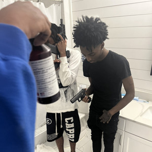 10 Freaky Hos (feat. Pradabagshawty) by yotti, Pradabagshawty
