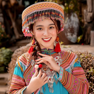 Hmong - Hlub Ib Vuag Tshua Ib Sim