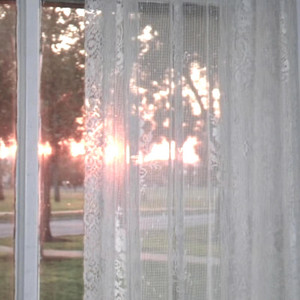 Lukas Logan - Windowsill (Rhodes Piano Version)