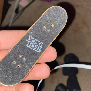 Icey Zay - Tech Deck (feat. Meeks)