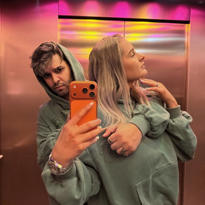 Kissing Cause We Lonely (with Liv Harland)