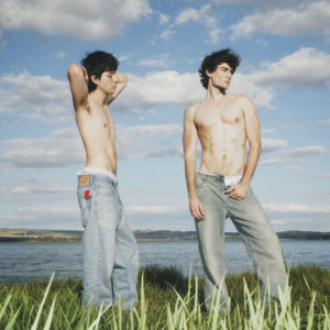 Loic & Mario - Con solo una sonrisa