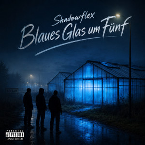 Blaues Glas um Fünf by Shadowflex
