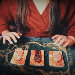 Revolvemos Las Cartas by Gisse ASMR
