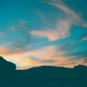 niteloops — distant glow (2026)