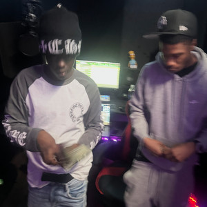 Playa (feat. LilRed) by Launt5, LilRed