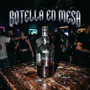 Botella En Mesa by COZECHA RD