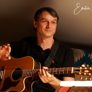 Andrei Păunescu - Lupul Dacic Pe Drapel