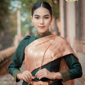 Kom Plech Pchum Ben by Boty Phen