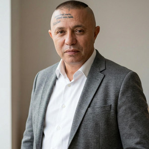 Nicolae Guta - Am agatat o bruneta