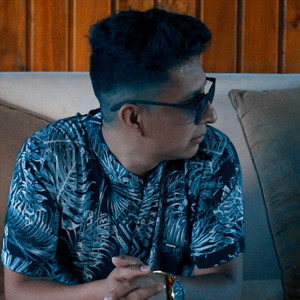 Mr,Nicke - Quédate Sola (feat. Kander Jl Miyano Billisiano)