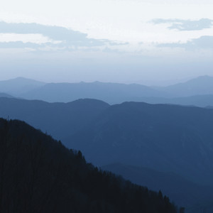 Between Hills by itsok.