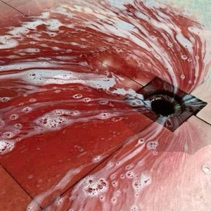 Baignoire Rouge by MXSN