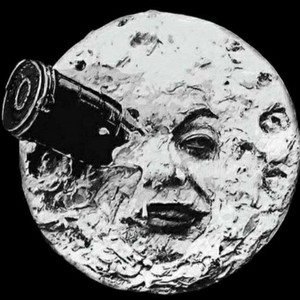 Une Lune de Plus by Lushe