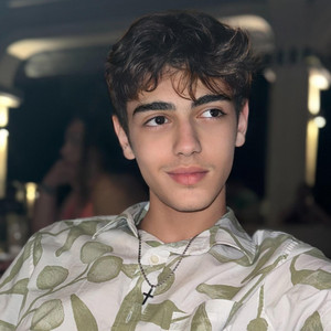 Astgheric Ser Em Xndrel