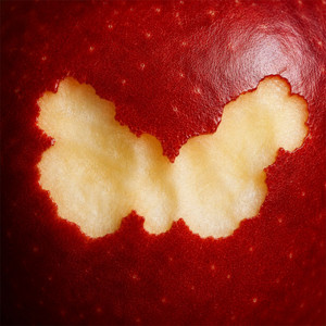 La Pomme by Rouge Carmin