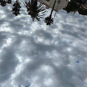 LeSash - Why are you looking down? (feat. DJ_awd)