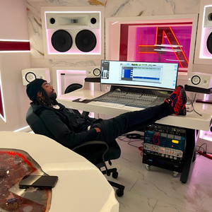 Checks - Remix by Iamsu!, Prince Sole