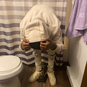 SoloDloww - Back it up (feat. Bruceyyyy)