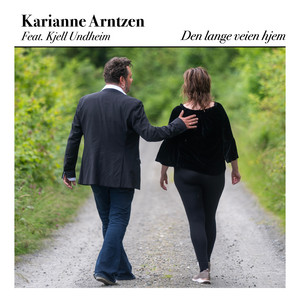 Den lange veien hjem by Karianne Arntzen, Kjell Undheim