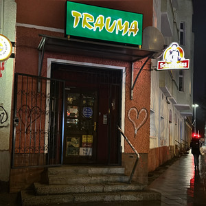 TRAUMA BAR by LEEN