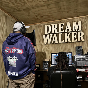 dream walker by UNZ.