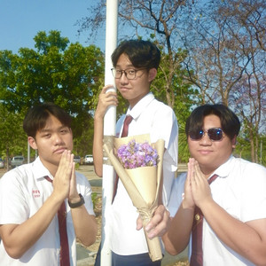 จีบเธอไม่ได้ (ก็เลยจีบแม่เธอแทน) by Trumsey, K-Yu