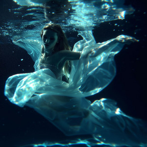 Echo Underwater by LUNEA