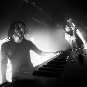 FKJ & Tom Bailey - Drops