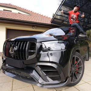 Taryho Brabus: 800 koní by Tary AI