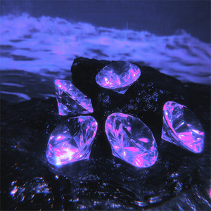 Diamonds by SAGELUNE
