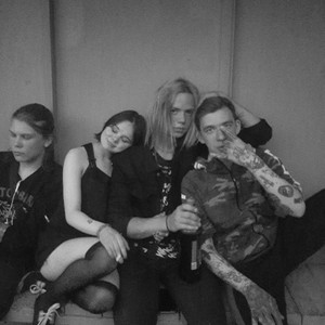 редрум - запястья