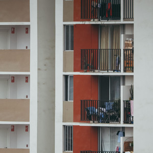 balconing by Tusmuedistro