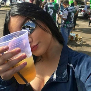 mc souza - Na xota ela é rica no czinho é milionária