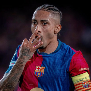 Lil -Dug - Raphinha left foot