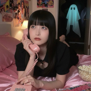 Black is... (feat. ダブルアップル) by むーとん, ダブルアップル