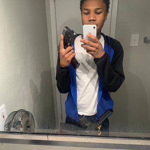 Man in the mirror by Kartel doit