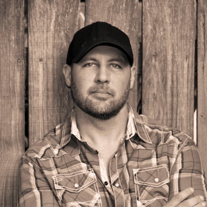 Daisy Dukes and Diamond Rings - Damn Girl