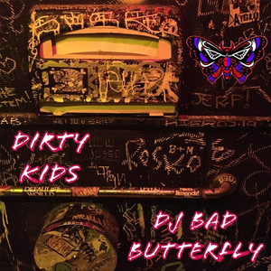 DJ Bad Butterfly - Red Umbrella Gang (Live)