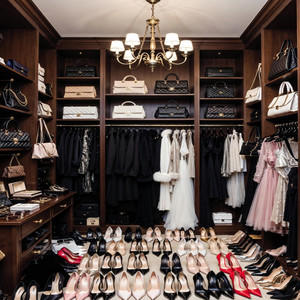 closet by vickymusic