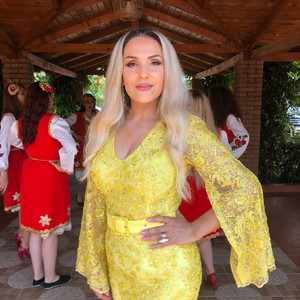 Aferdita Demaku - Du Me T'pa E Du Me Te Than