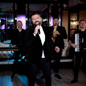 Andreea si Adrian Cirstea - Priveste-Ma, Mama, Mai Bine