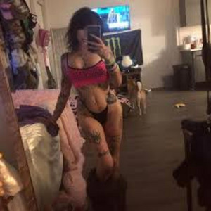 SCENE QUEEN EXCLUSIVE