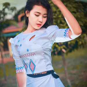 Soe Lwin & Khine Kyaw Lin - Mya War Pyau