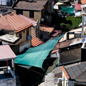 favelas by Tusmuedistro