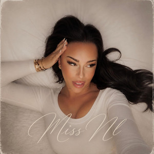 Indécis by Miss NL, Strongy