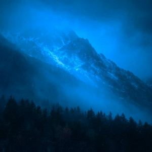 mountain rain - piano solo by Øneironaut, Alessandro Penna, Davide Nigro