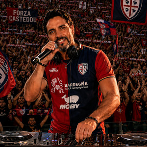 Forza Cagliari (Sandro Pinna) by Sandro Pinna
