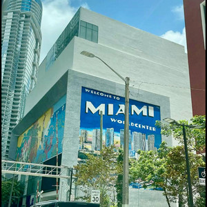 Miami girl - Bonus by A3 Archive, A3