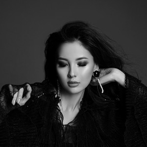 Aidana Medenova - Tatty Dauys